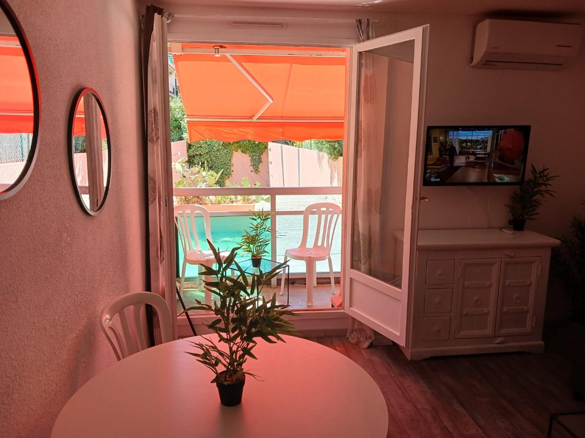 Studio Meuble Bord De Mer Bormes-les-Mimosas Exteriér fotografie